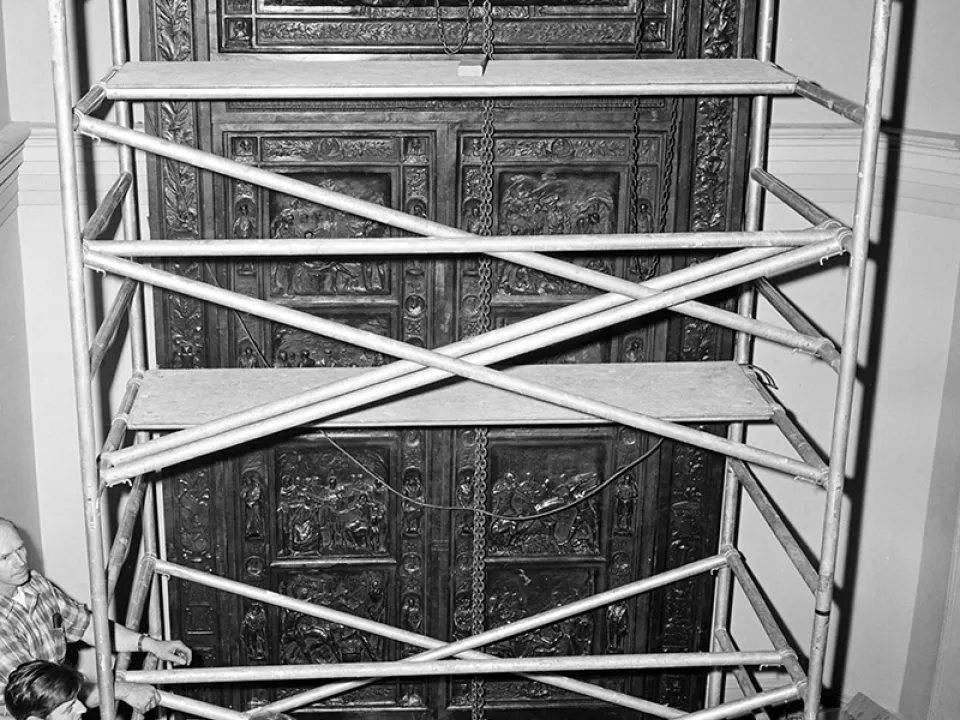 AOC employees, seen here in 1972, Installing the Amateis Doors in the U.S. Capitol.